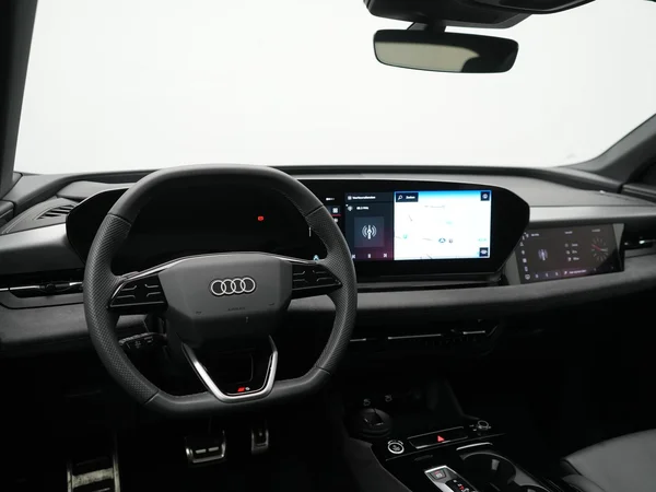 AUDI Q6 e-tron (2025) — foto 4 van 40