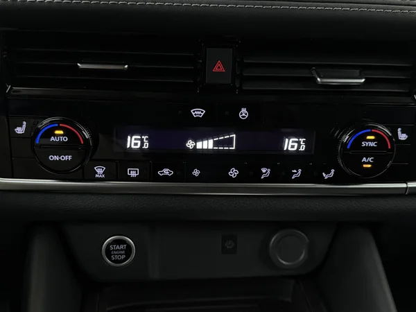 NISSAN Qashqai (2025) — foto 18 van 30