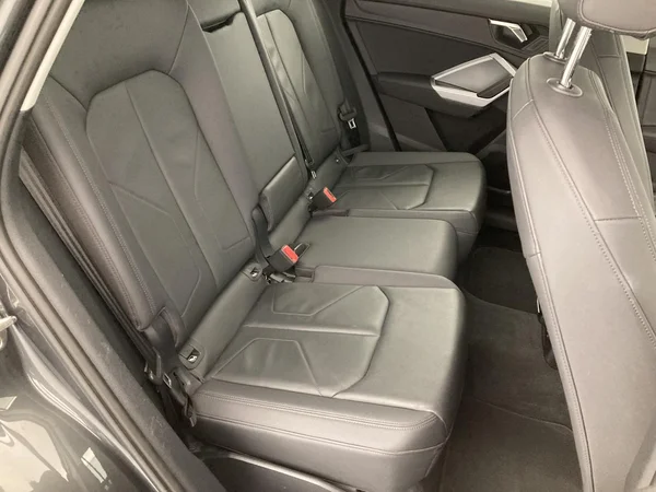 AUDI Q3 PHEV (2022) — foto 14 van 36