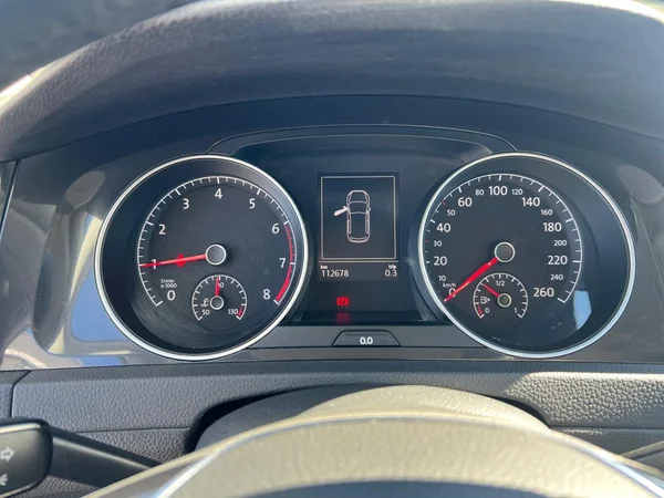VOLKSWAGEN Golf VII (2018) — foto 17 van 18