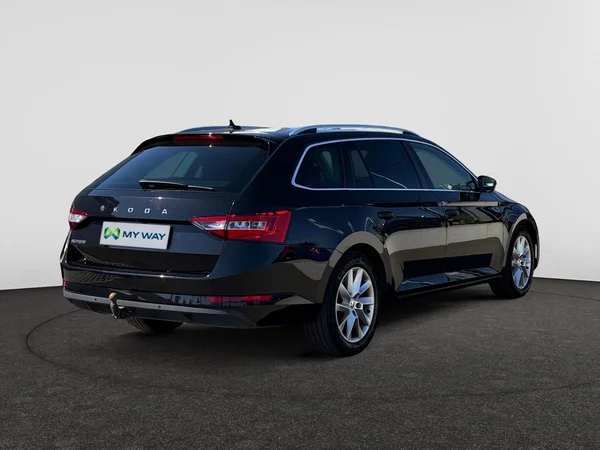 SKODA Superb SW Dsl (2022) — foto 7 van 14