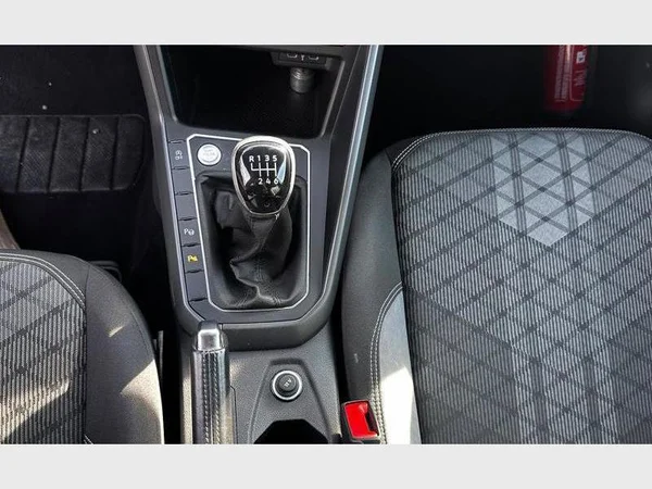 Volkswagen Taigo (2023) — foto 11 van 31