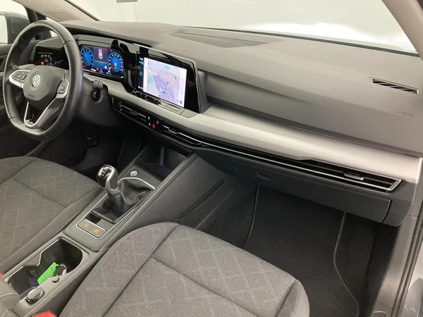 VOLKSWAGEN Golf VIII SW (2022) — foto 13 van 36