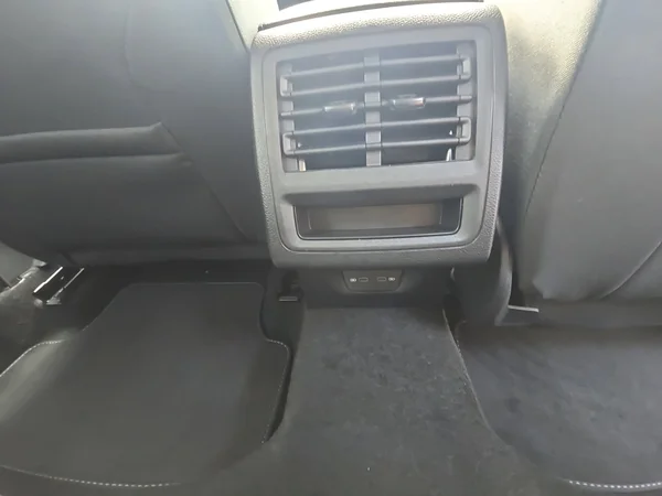 VOLKSWAGEN Golf VIII (2025) — foto 20 van 24
