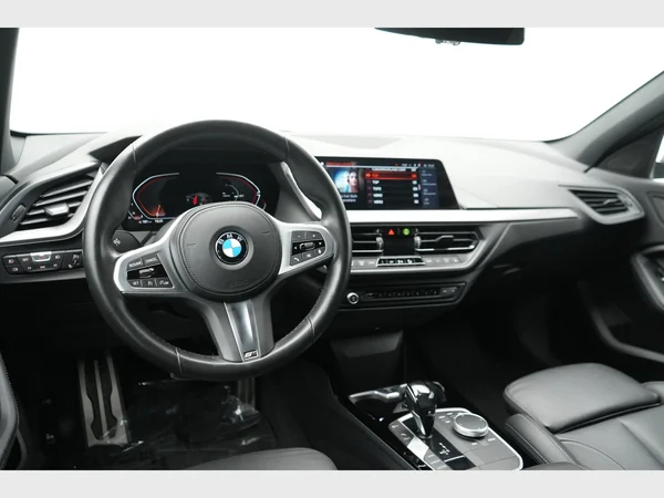 BMW 120 Hatch (2022) — foto 26 van 26