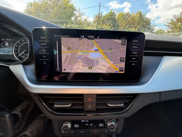 SKODA Kamiq (2021) — foto 5 van 24