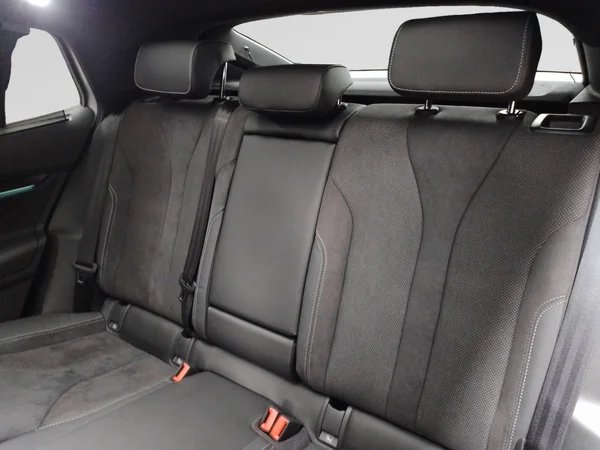 SKODA Enyaq Coupé (2025) — foto 4 van 17