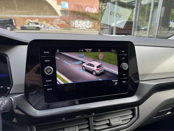 VOLKSWAGEN T-Cross (2024) — foto 4 van 14