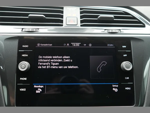 VOLKSWAGEN Tiguan (2021) — foto 15 van 28