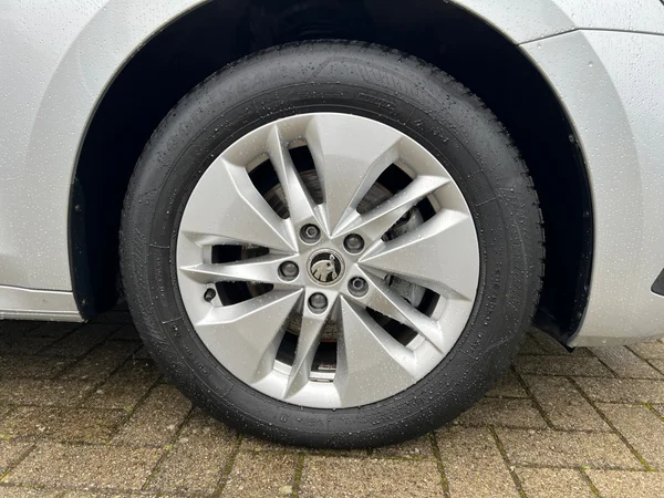SKODA Octavia Combi (2022) — foto 17 van 24
