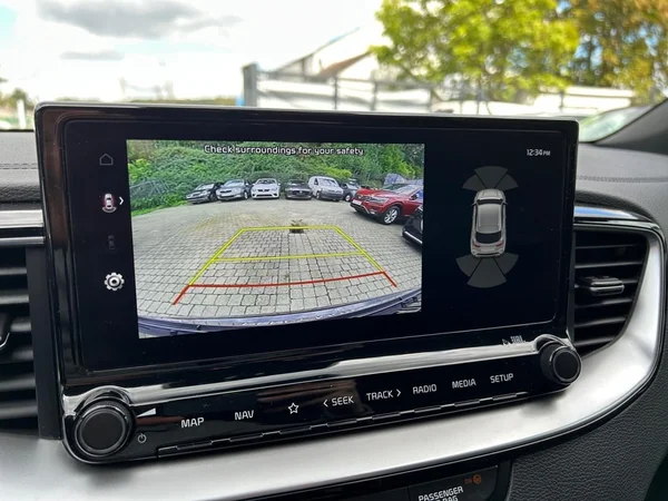 KIA XCeed (2024) — foto 17 van 30