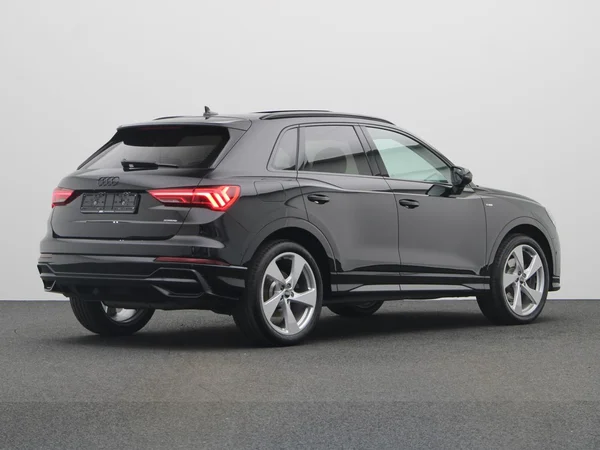 AUDI Q3 (2021) — foto 12 van 24