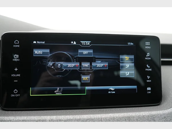 SKODA Kamiq (2024) — foto 19 van 28