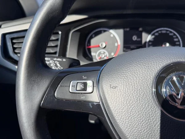 VOLKSWAGEN Polo Dsl (2018) — foto 17 van 31