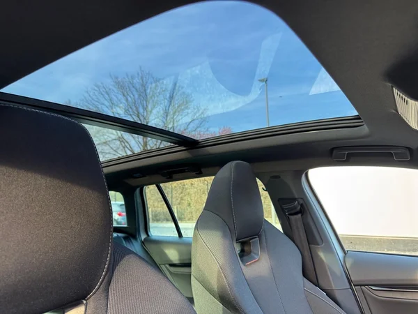 SKODA Octavia Combi (2024) — foto 4 van 16