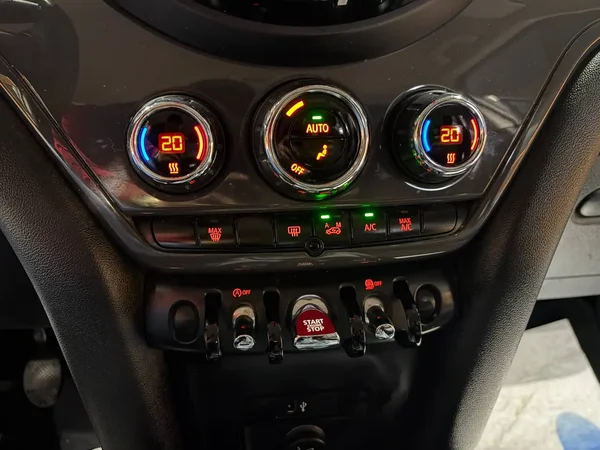 Mini One (2019) — foto 5 van 22