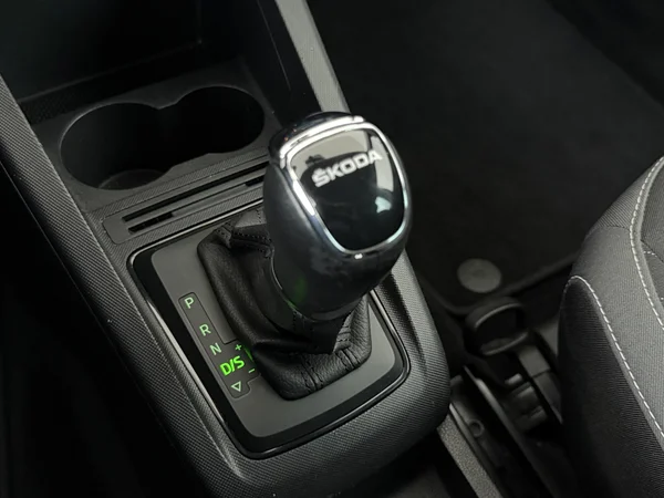 SKODA Fabia (2021) — foto 4 van 23