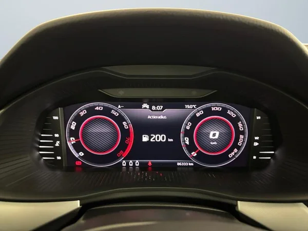 SKODA Kamiq (2020) — foto 8 van 17