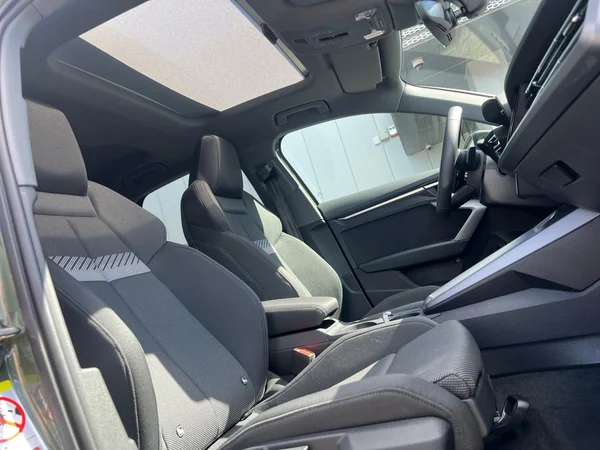 AUDI A3 Sportback PHEV (2025) — foto 13 van 24