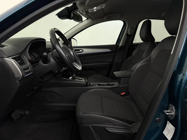 RENAULT Arkana (2021) — foto 2 van 28