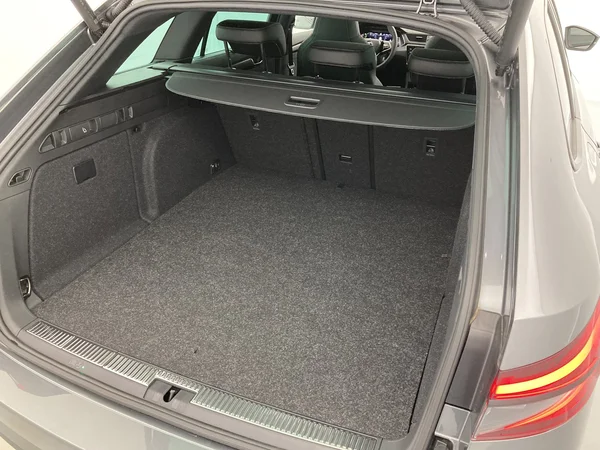 SKODA Superb Combi (2023) — foto 19 van 31