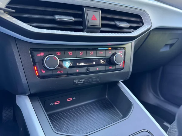 SEAT Arona (2024) — foto 6 van 15