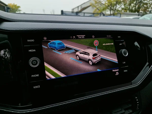 VOLKSWAGEN T-Cross (2024) — foto 10 van 25
