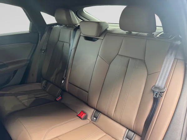 AUDI Q6 Sportback e-tron (2026) — foto 10 van 22