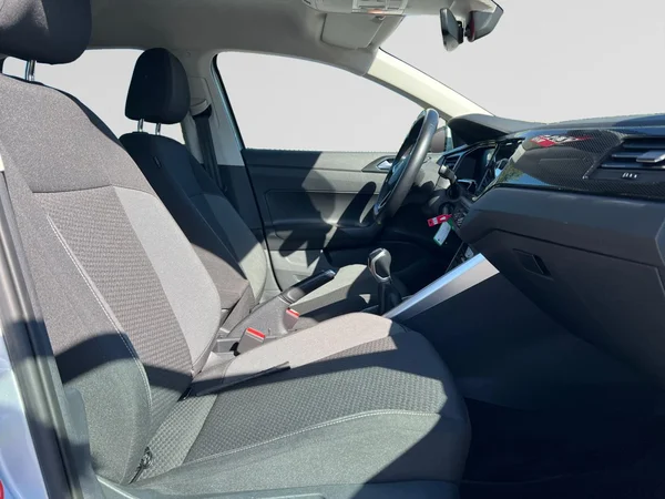 VOLKSWAGEN Polo (2023) — foto 14 van 18