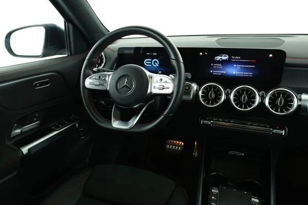 Mercedes-Benz Eqb (2022) — foto 4 van 16