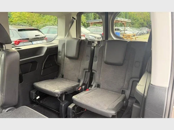Volkswagen Caddy Maxi (2025) — foto 17 van 29