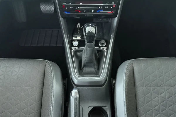 Volkswagen T-Cross (2022) — foto 4 van 22