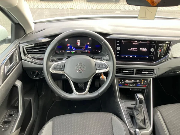 VOLKSWAGEN Polo (2024) — foto 7 van 26
