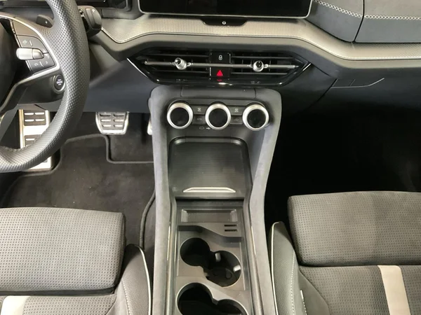 SKODA Kodiaq (2025) — foto 3 van 24