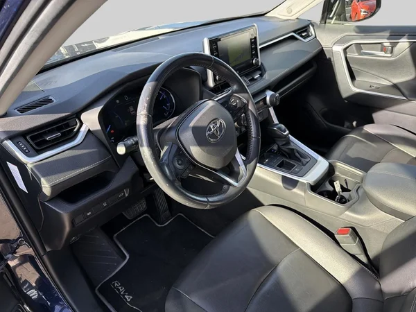Toyota RAV4 (2019) — foto 18 van 18