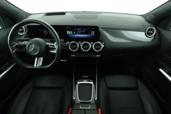 Mercedes-Benz GLA-Klasse (2024) — foto 3 van 16