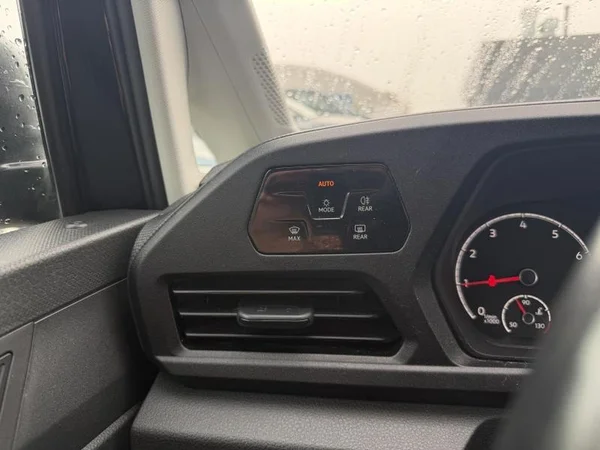 VOLKSWAGEN Caddy (2021) — foto 13 van 23