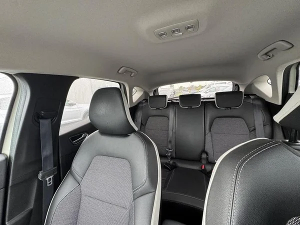 RENAULT Captur (2020) — foto 17 van 26