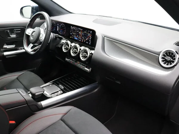 Mercedes-Benz GLA (2022) — foto 20 van 30