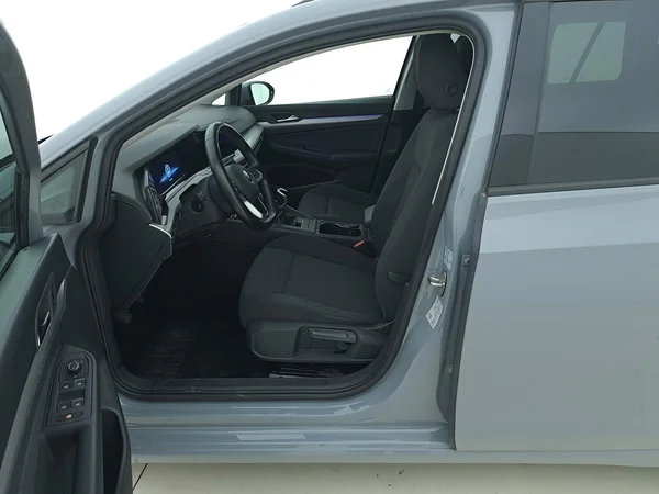 Volkswagen Golf VIII SW (2022) — foto 22 van 22