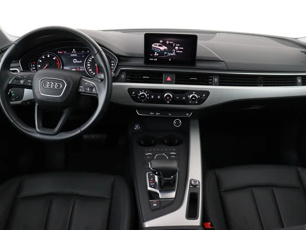 AUDI A4 (2019) — foto 29 van 29