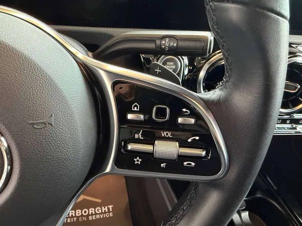 Mercedes-Benz CLA (2023) — foto 13 van 21