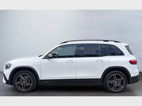 Mercedes-Benz GLB 200 (2022) — foto 22 van 28