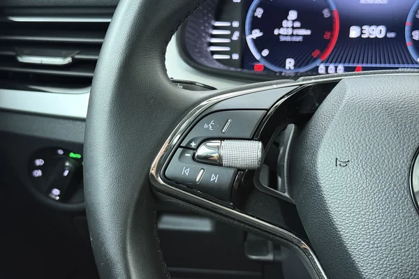 Skoda Scala (2022) — foto 6 van 19