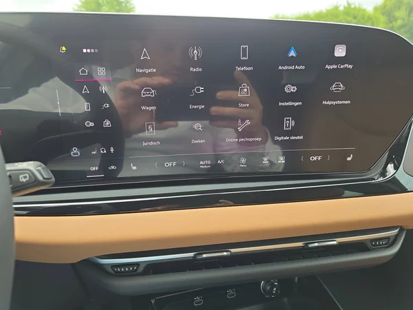AUDI A5 Avant e-hybrid (PHEV) (2025) — foto 3 van 16