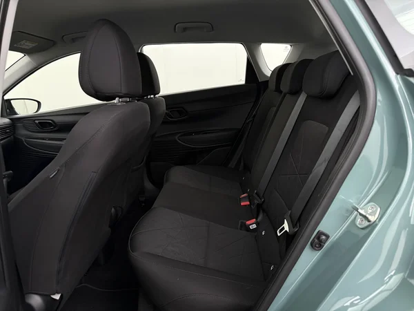 HYUNDAI Bayon (2022) — foto 5 van 25