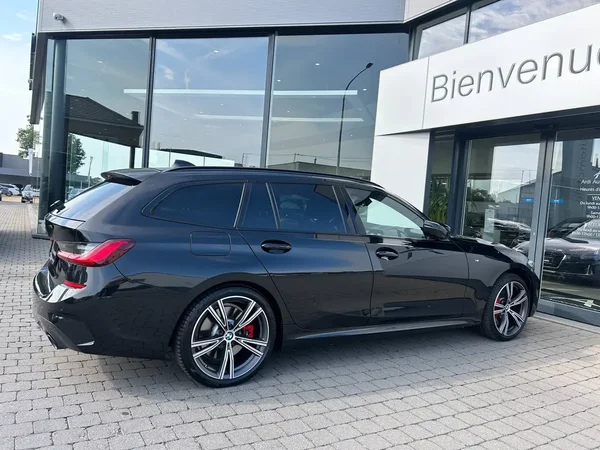 Bmw 330 (2021) — foto 24 van 31