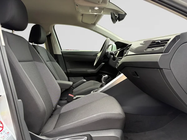 VOLKSWAGEN Taigo (2025) — foto 2 van 24