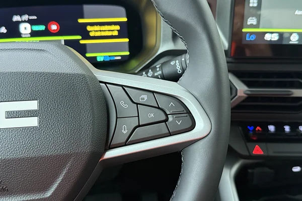 Dacia Bigster Hybrid (2026) — foto 7 van 17