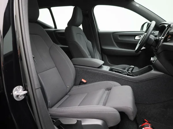 Volvo XC40 (2023) — foto 26 van 41
